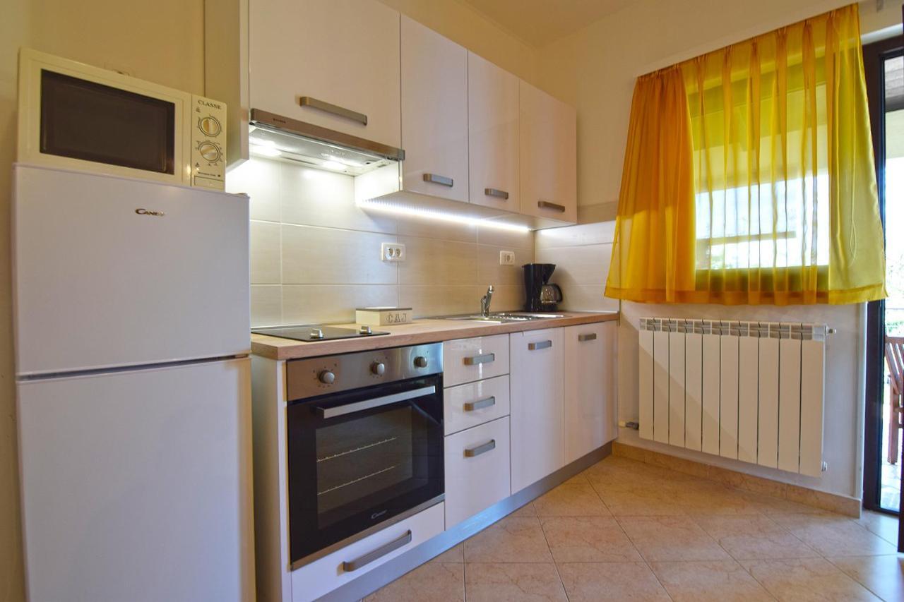 Apartments Bor 梅杜林 外观 照片