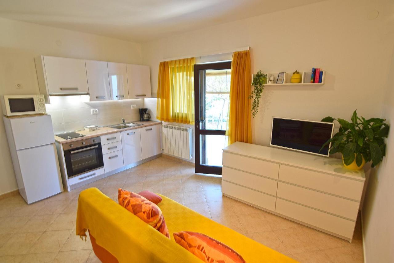 Apartments Bor 梅杜林 外观 照片